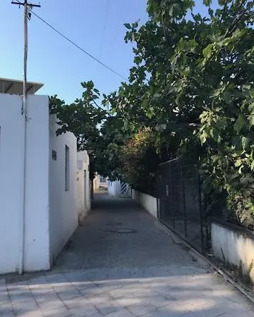 게스트하우스 Private With Garden In The Center! *